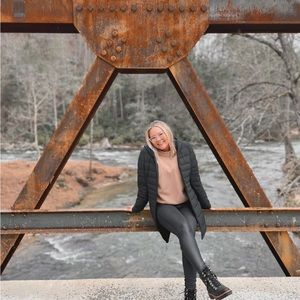 A&F - Liquid/Shiny High Rise Leggings